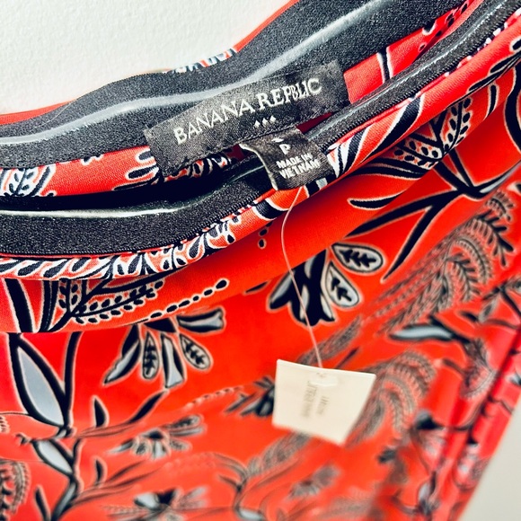 New Banana Republic Red Strapless Maxi Dress with Floral Pattern - Picture 3 of 3